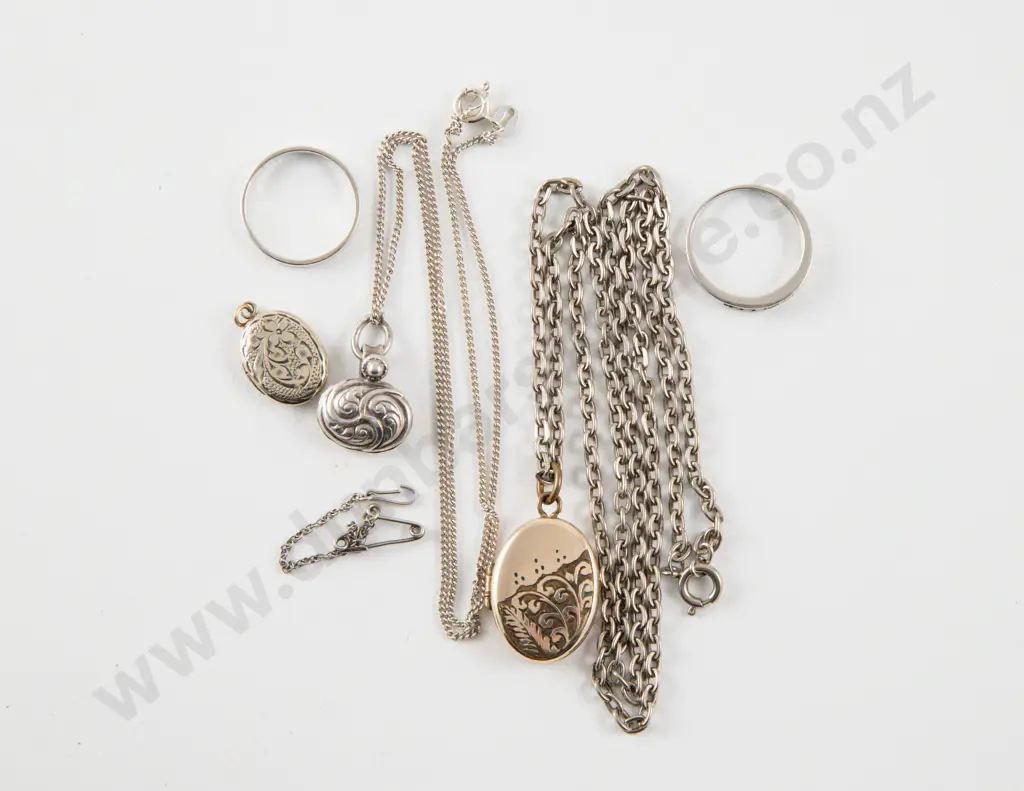 Collection of Assorted S/S Jewellery Image 1++