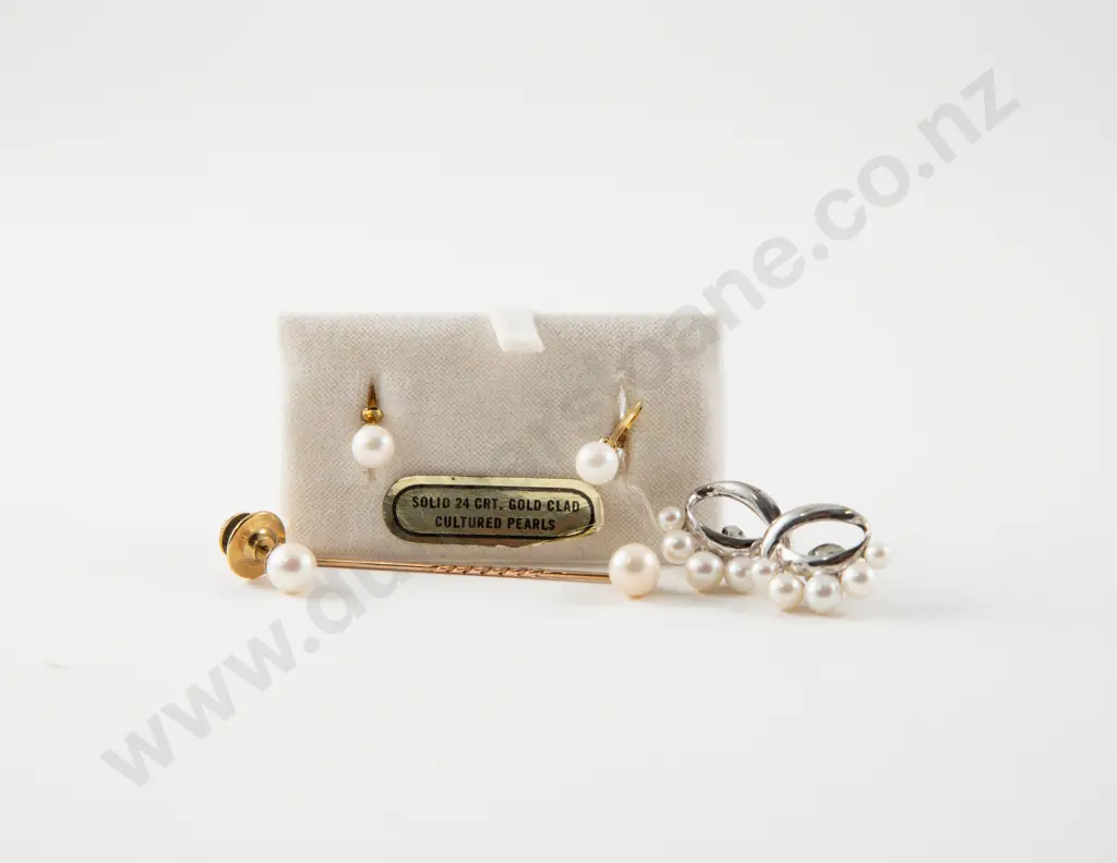 9ct Single Cultured Pearl Stick Pin Image 1++