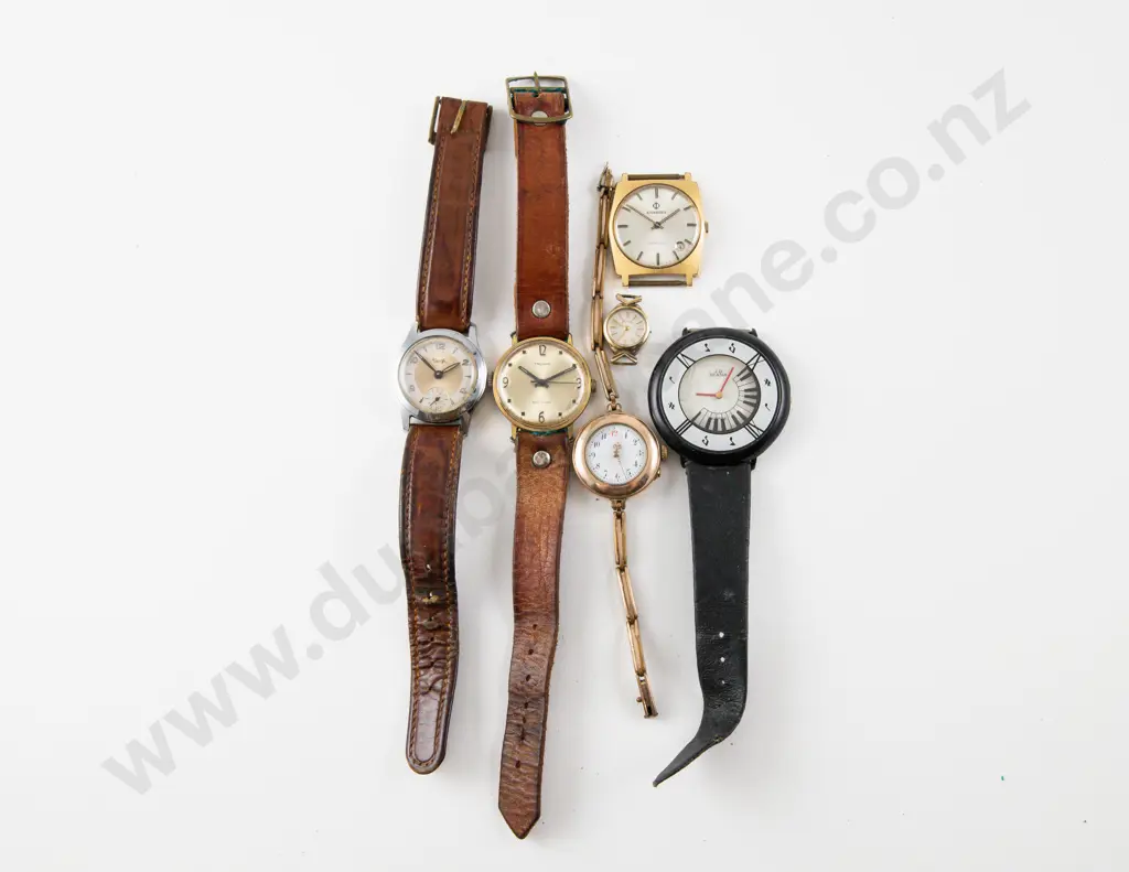 Collection of Assorted Ladies and Gents Vintage Wrist Watches Image 1++