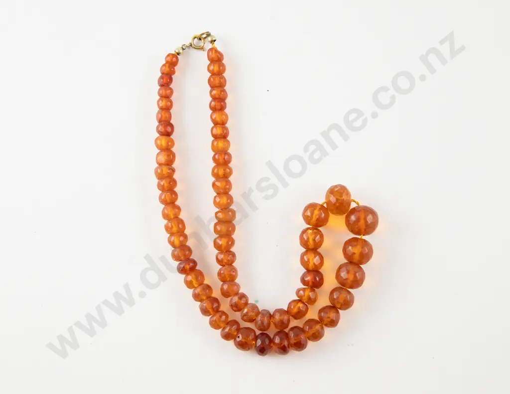 Vintage Single Strand Graduated Amber Necklace Image 1++