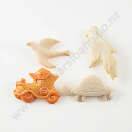 Collection of Four Vintage Costume Jewellery Brooches