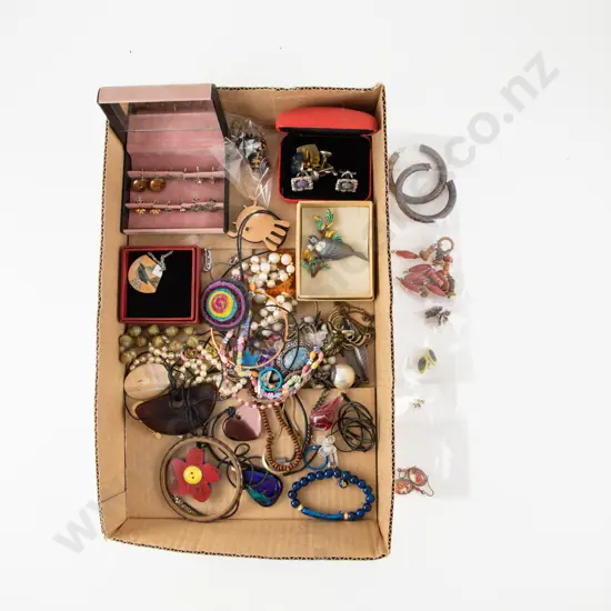 Collection of Assorted Costume Jewellery
