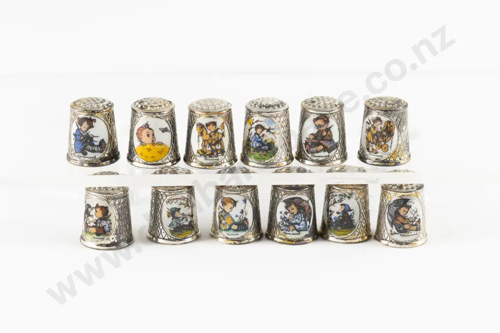 Twelve Medal Thimble Guild Hummel Thimbles Image 1++