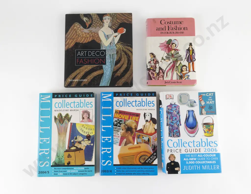 Five Books Relating to Fashion and Collectables Image 1++
