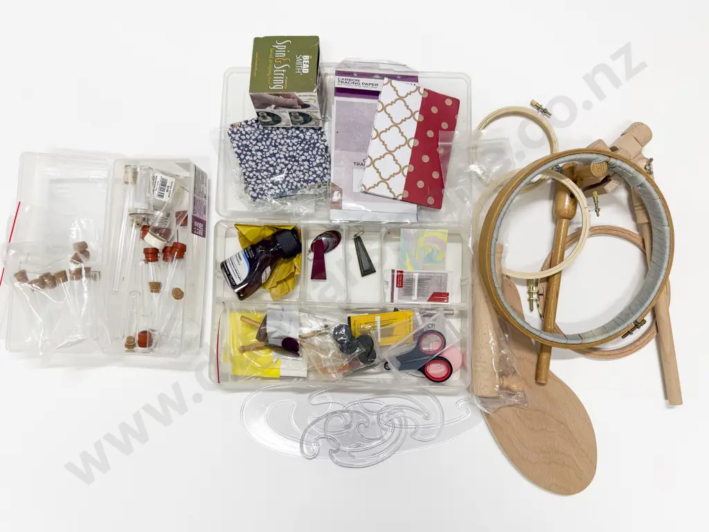 Collection of Assorted Sewing Accessories Image 1++