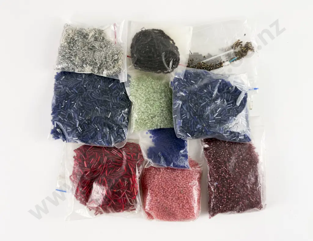 Quantity of Bugle Glass and Seed Beads Image 1++