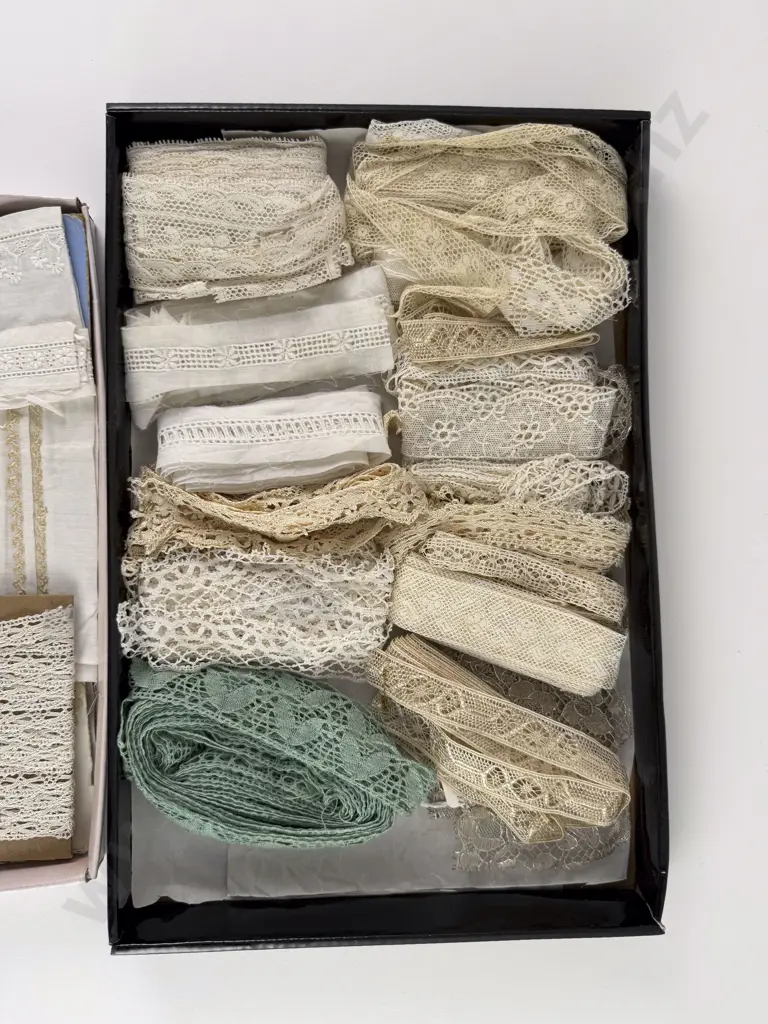 Quantity of Vintage Lace Image 1++