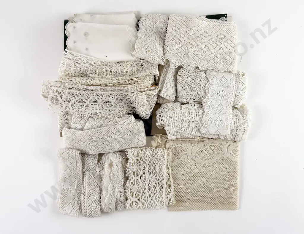 Quantity of Vintage Lace Image 1++