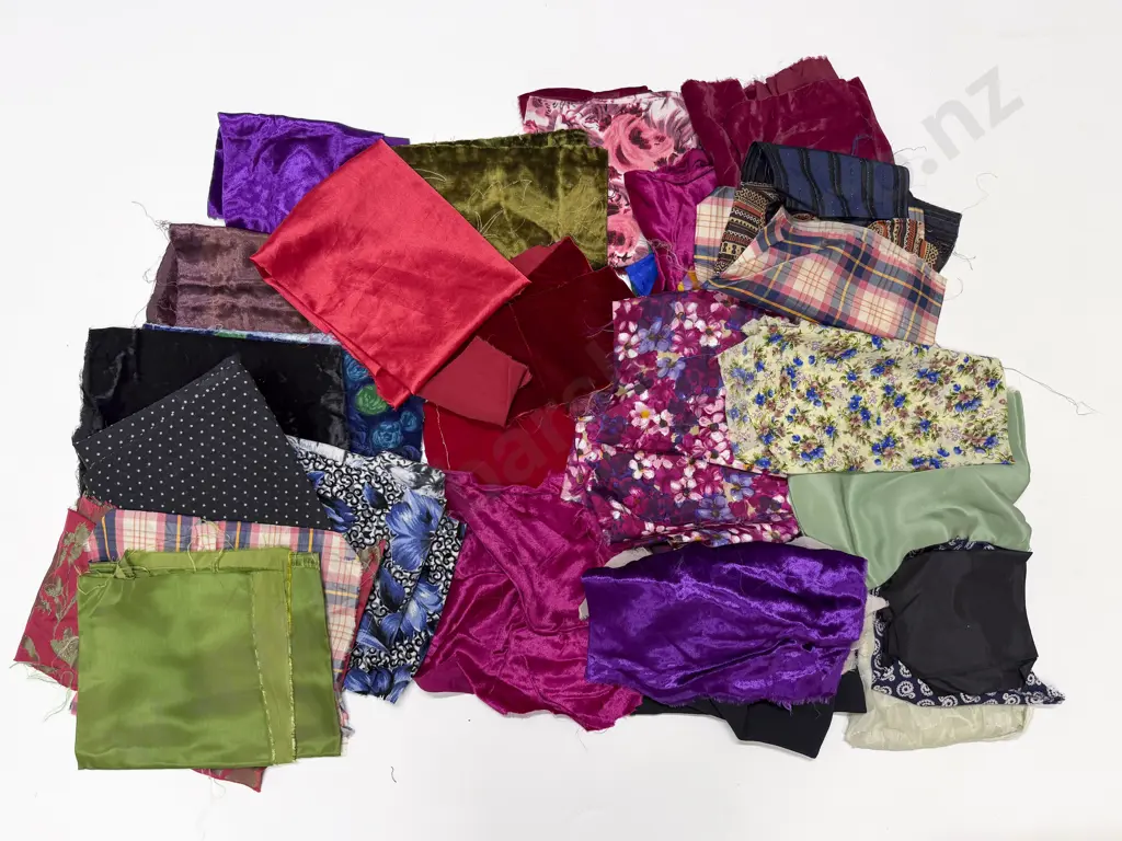Quantity of Vintage Material Remnants incl some Velvet Image 1++