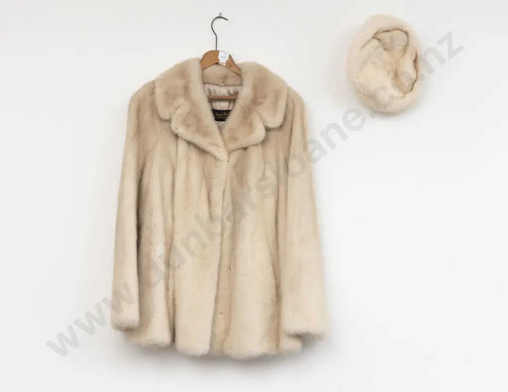 Mid C20th English and Foreign Fur Company Wellington  Mink Jacket and Hat Image 1++