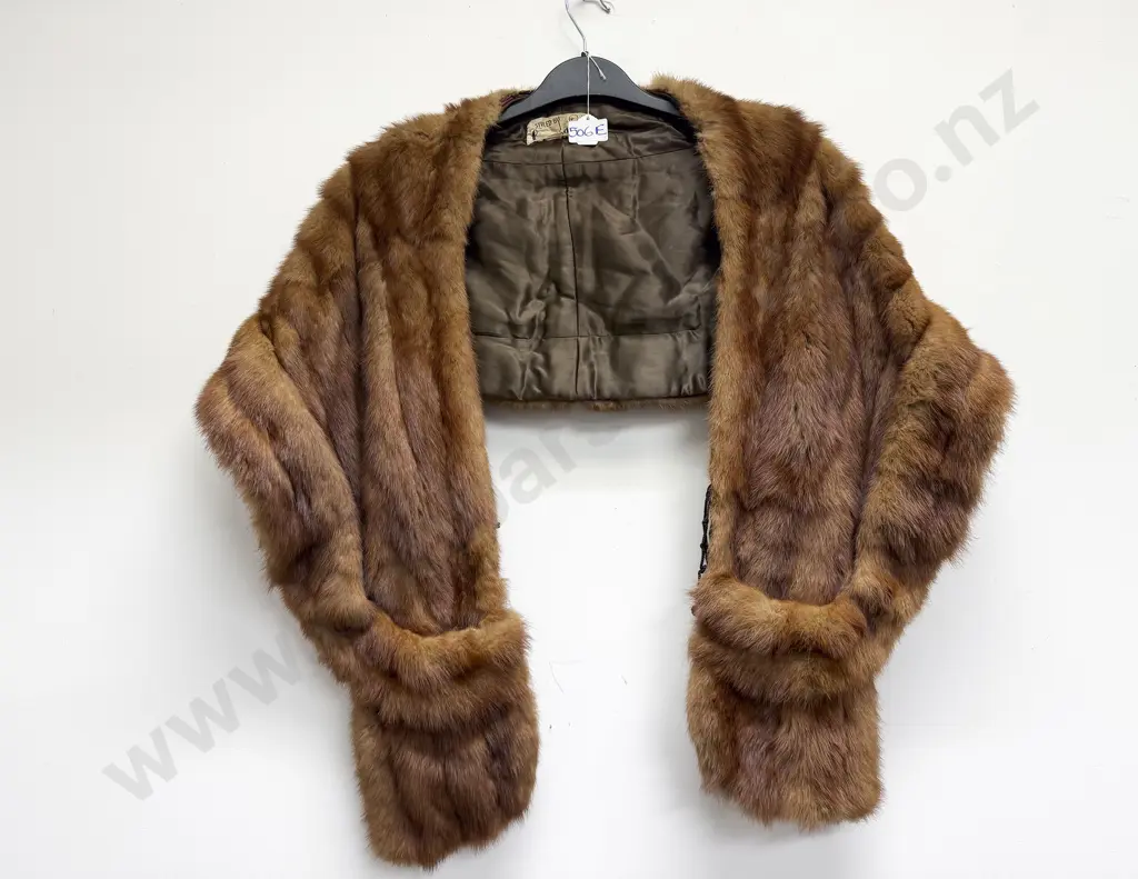 1940s Fur Stole/Shoulder Wrap Image 1++