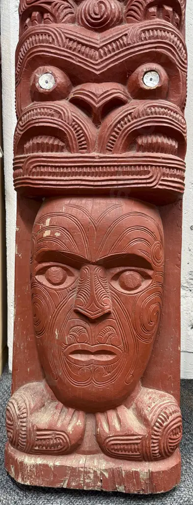 Pair of Early C20th Ngati Tarawhai Amo Image 1++