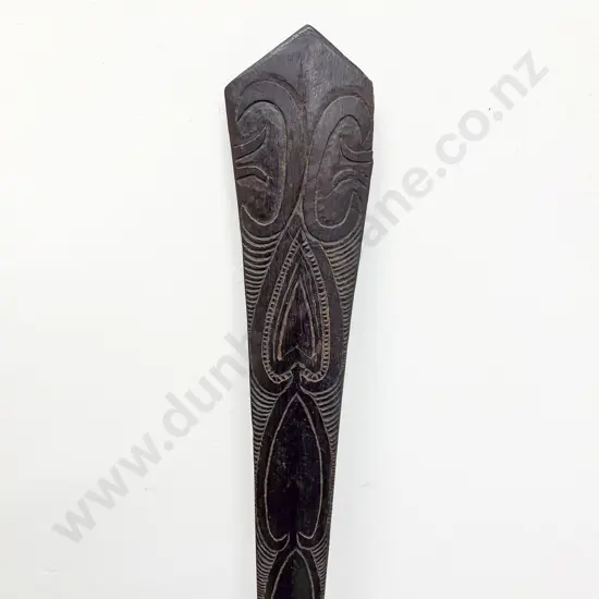 Pouwhenua (long handled striking weapon)