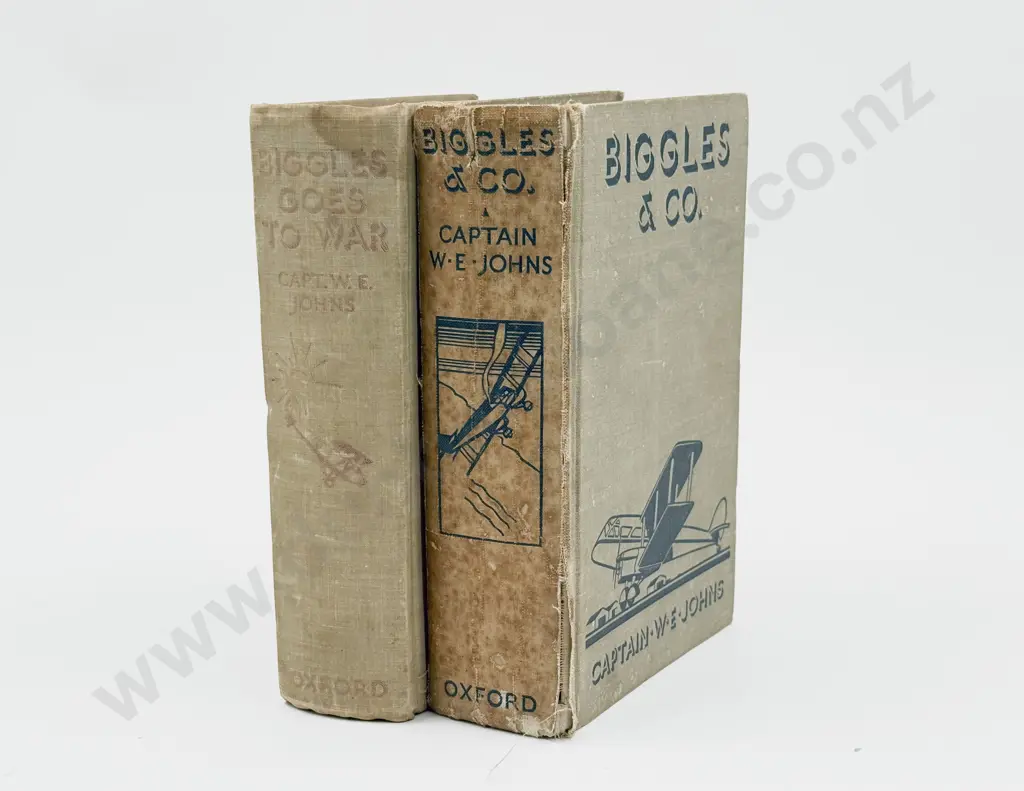Johns Captain W E Biggles & Co & Biggles Goes To War First Editions Image 1++