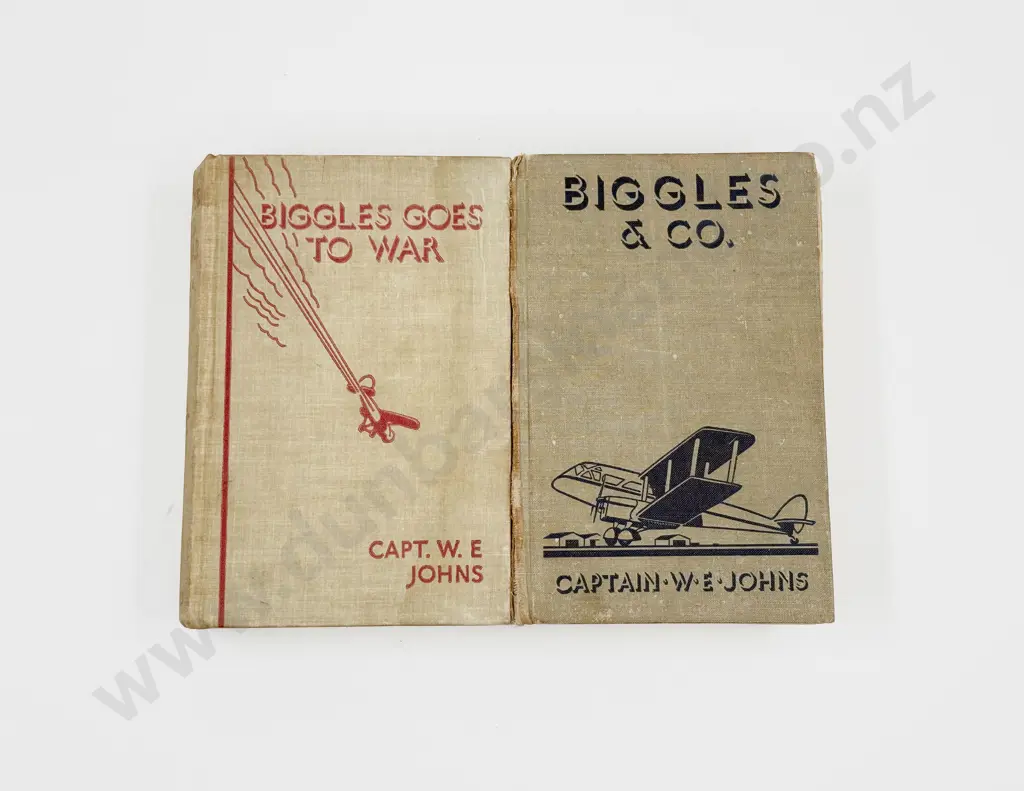 Johns Captain W E Biggles & Co & Biggles Goes To War First Editions Image 1++