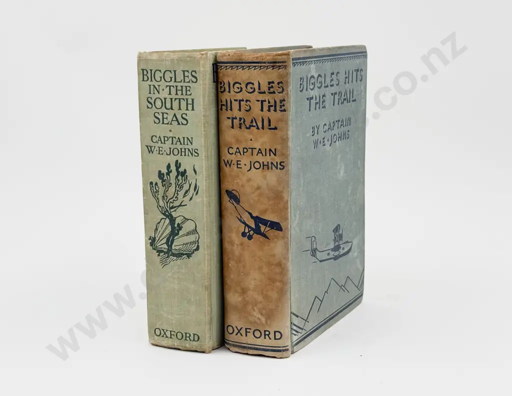 Johns Captain W E Biggles Hits The Trail & Biggles In The South Seas First Editions Image 1++