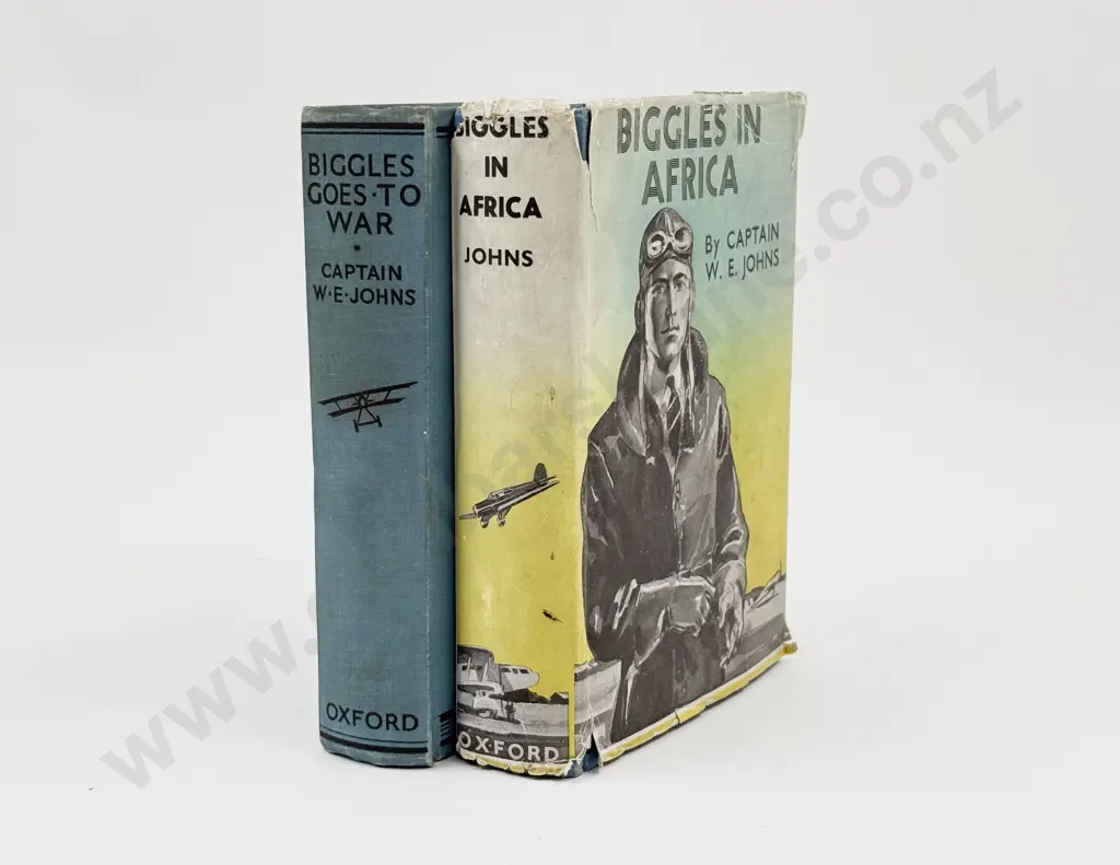 Johns Captain W E Biggles Africa & Biggles Goes To War First Editions Image 1++
