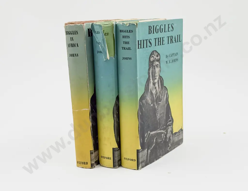 Three Captain W E Johns Biggles Volumes Image 1++