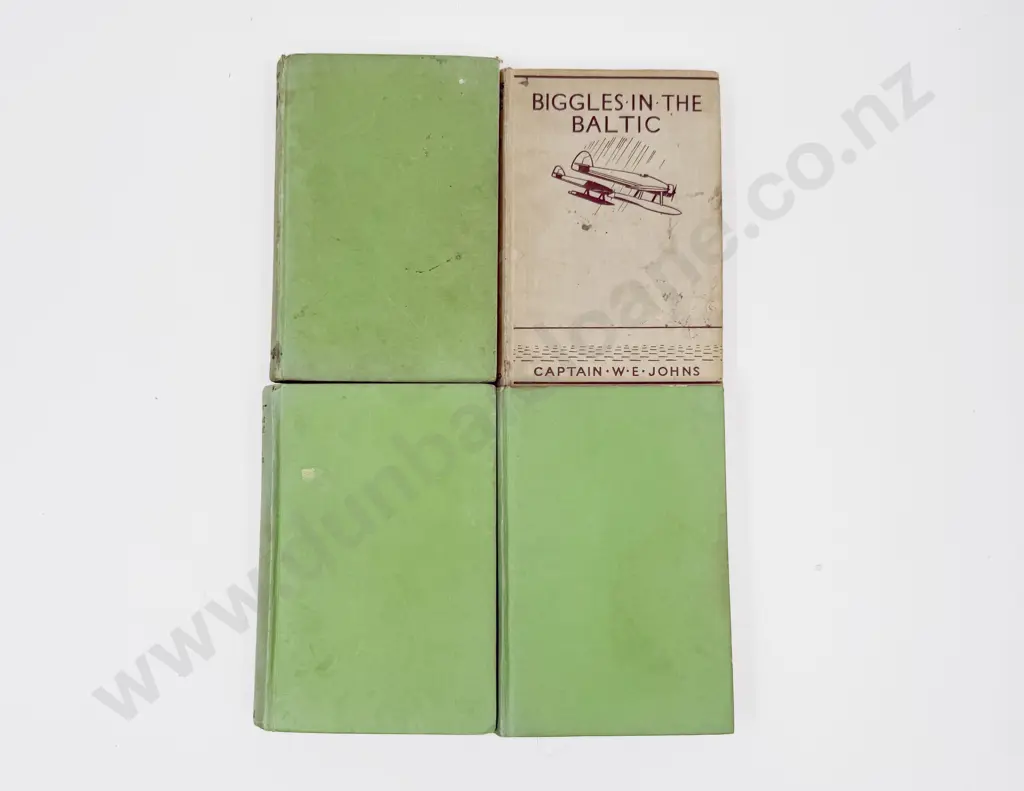 Four Captain W E Johns Biggles Volumes Image 1++