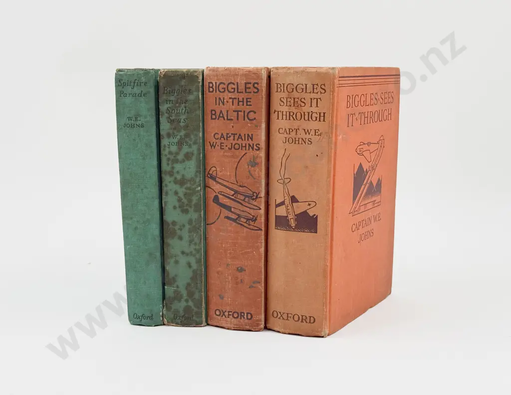 Four Captain W E Johns Biggles Volumes Image 1++