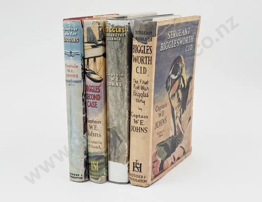 Four Captain W E Johns Biggles Volumes Image 1++