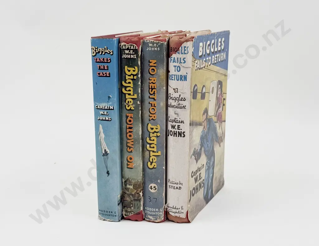 Four Captain W E Johns Biggles Volumes Image 1++