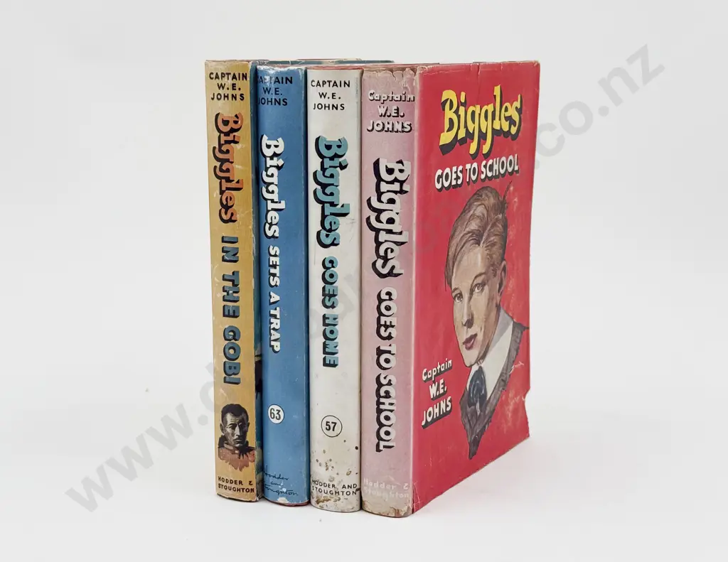 Four Captain W E Johns Biggles Volumes Image 1++