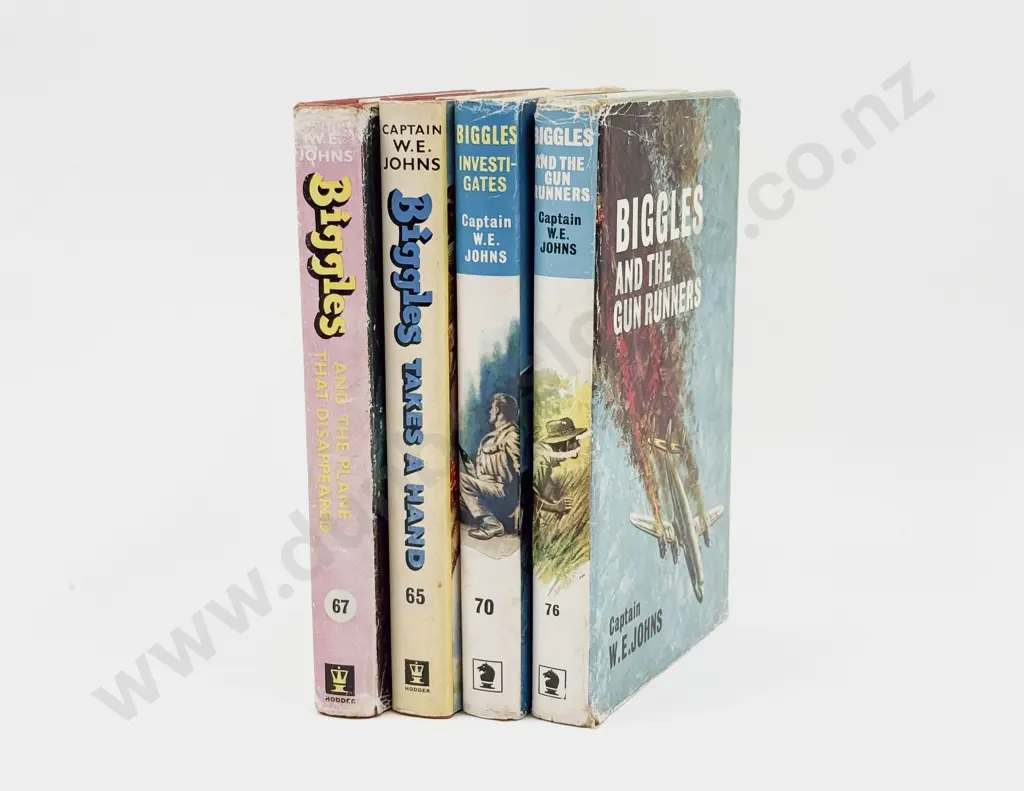 Four Captain W E Johns Biggles Volumes Image 1++
