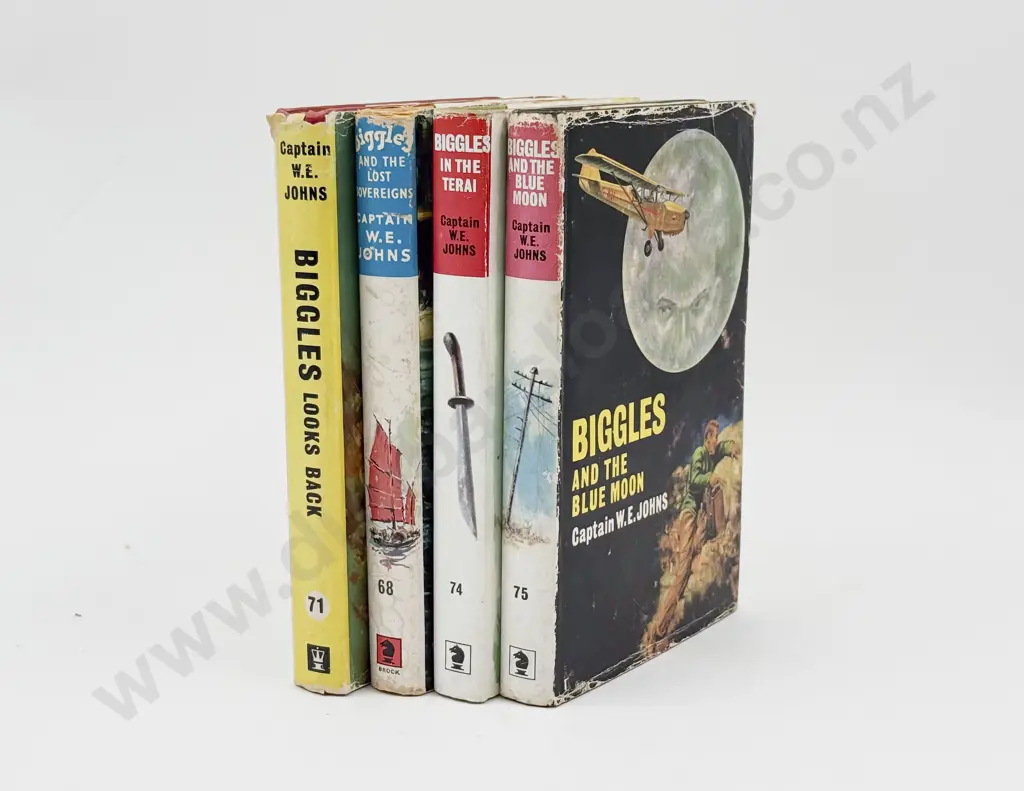 Four Captain W E Johns Biggles Volumes Image 1++