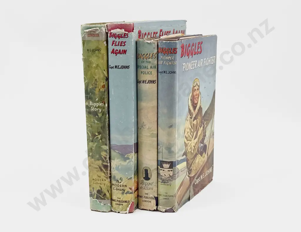 Four Captain W E Johns Biggles Volumes Image 1++