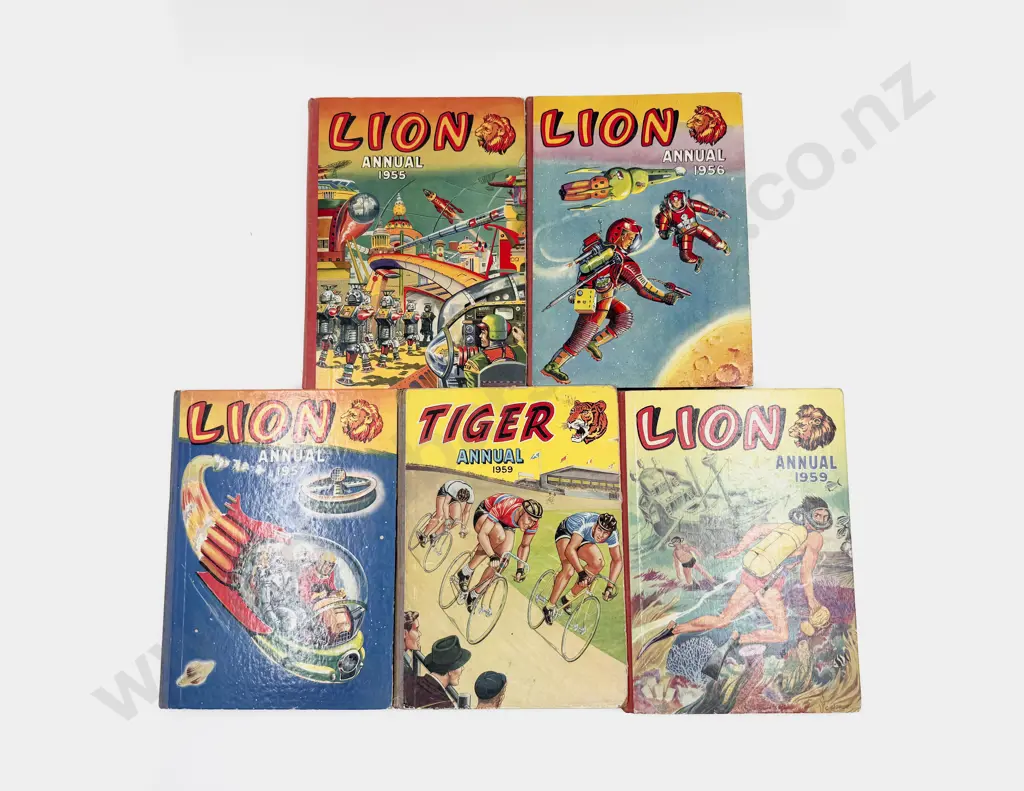 Four Vintage Lion Annuals & One Tiger Annual Image 1++