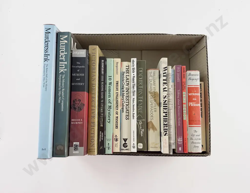 Box of Assorted Non-Fiction Crime Writing Books Image 1++