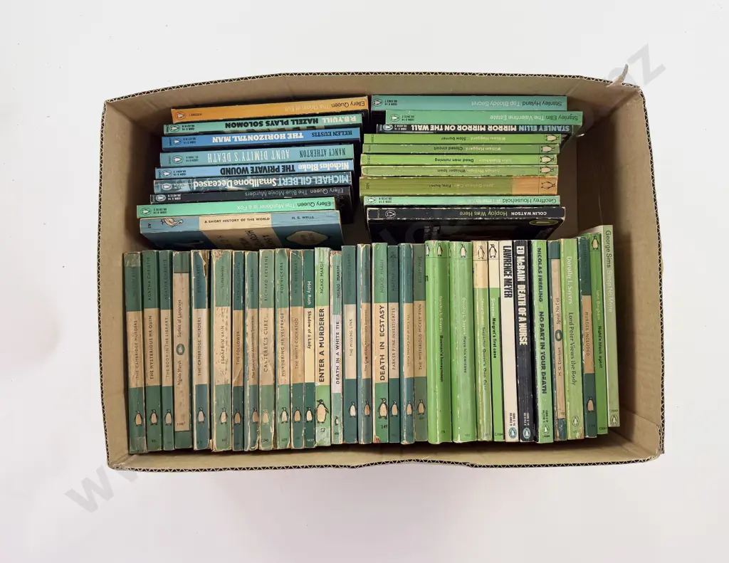 Box of Assorted Green Penguin Crime Fiction Image 1++