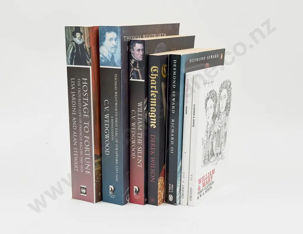 Four Biographies of Historic Figures & Two Oxford VIP Short Biographies Image 1++
