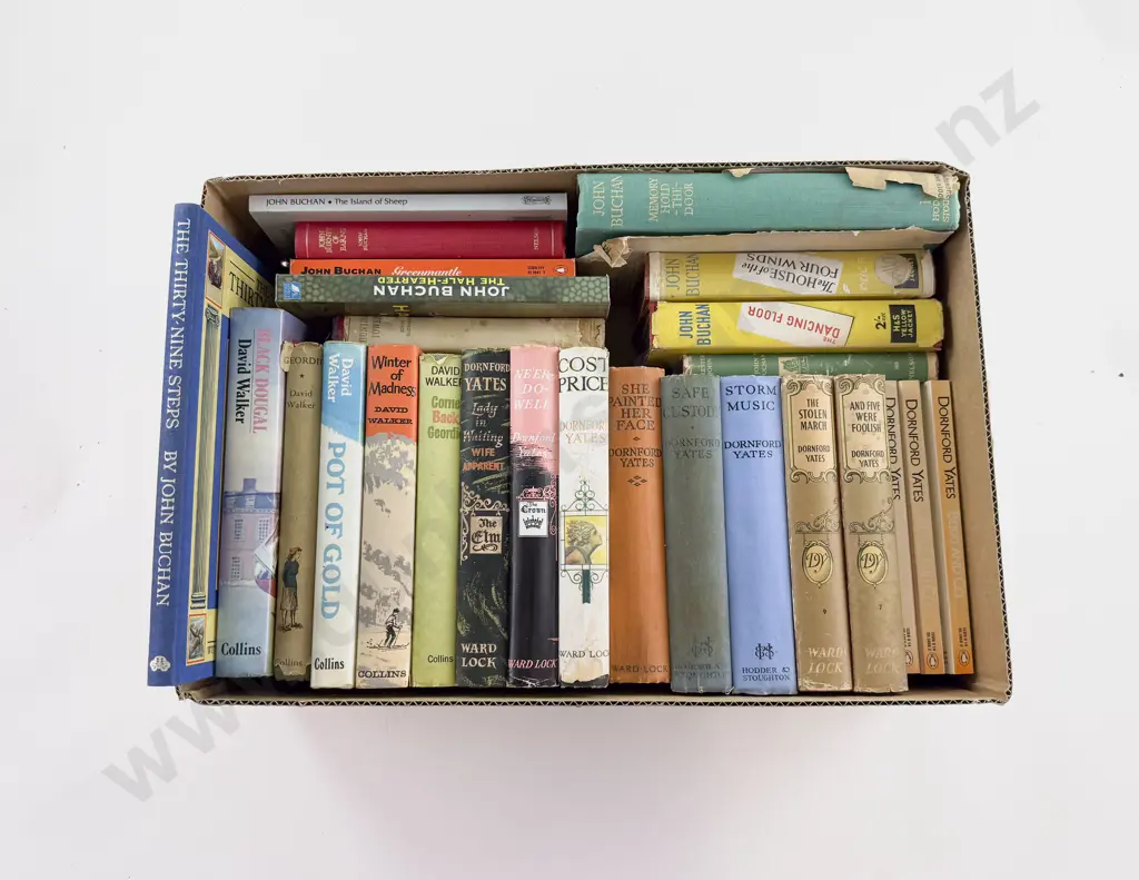 Box Lot Mainly Vintage Mystery & Thriller Fiction Image 1++