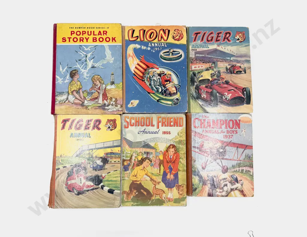 Six Vintage Children's Annuals Image 1++