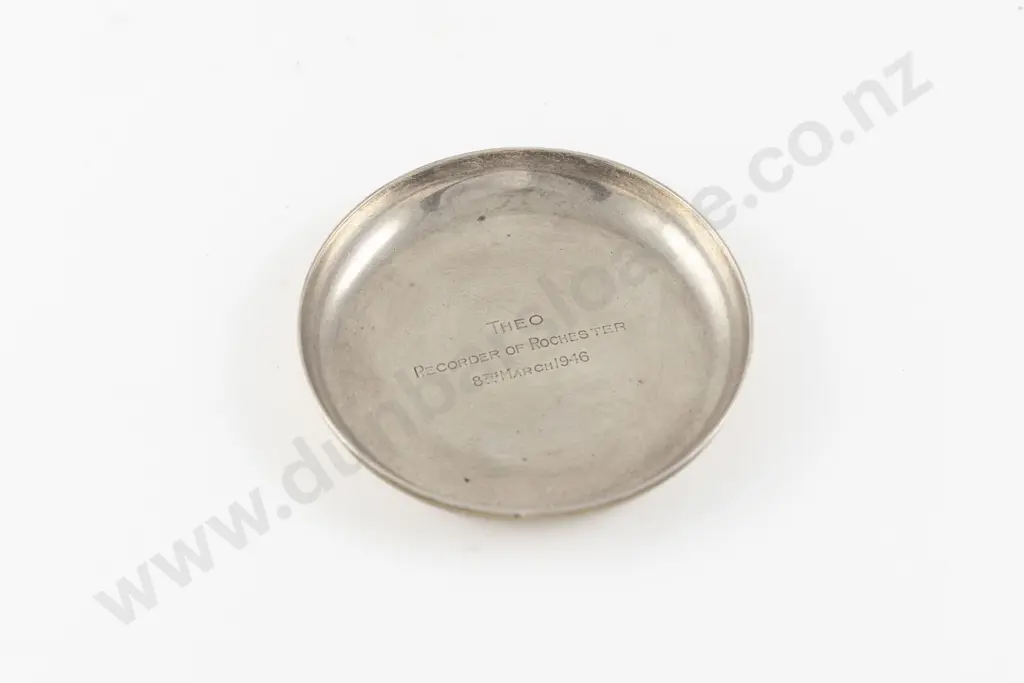 Geo VI S/S Circular Pin Dish Image 1++