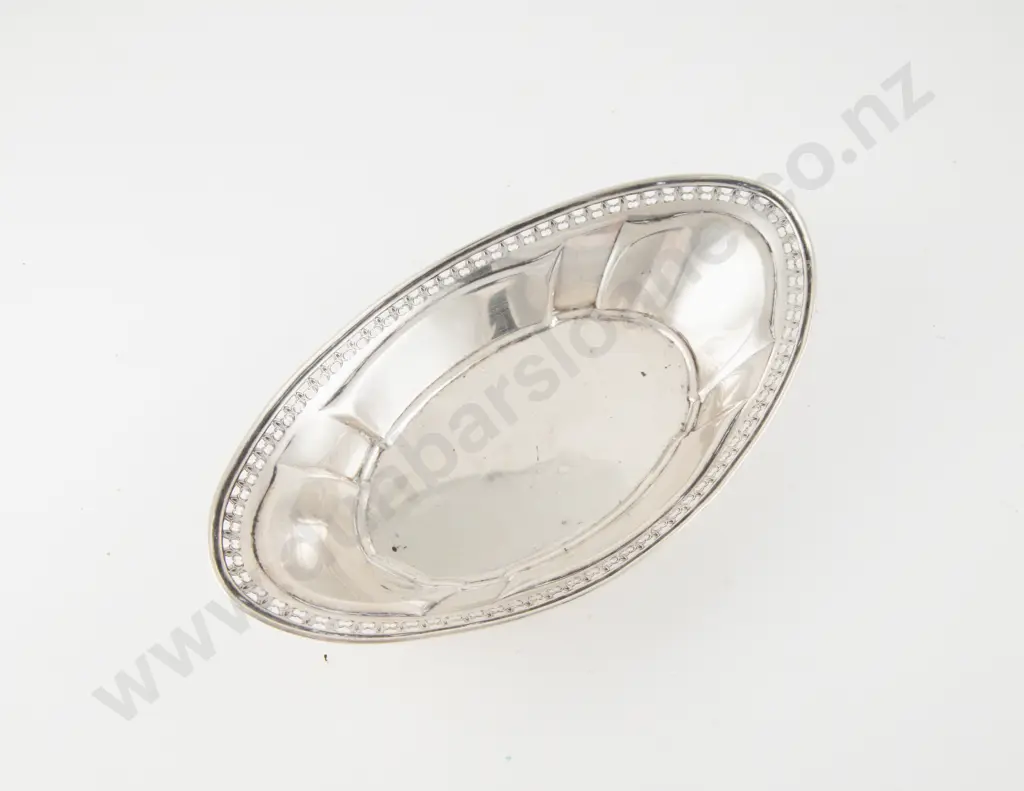 S/S Boat Shaped Bread Basket Image 1++