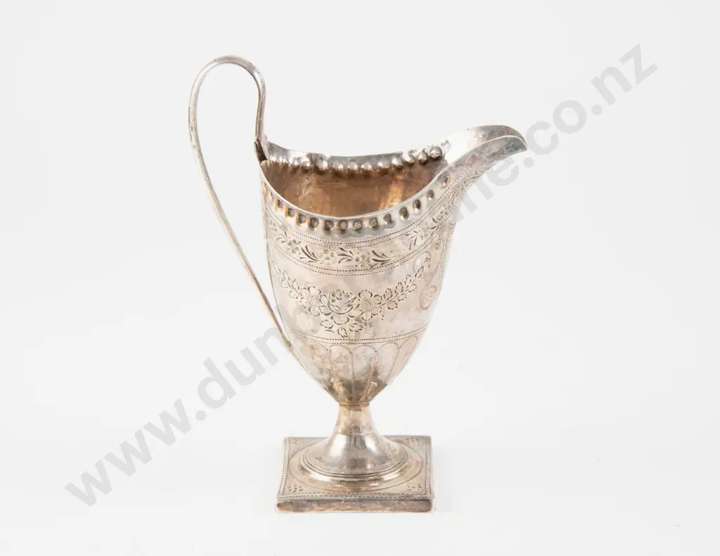 Geo III S/S Cream Helmet by Peter & Ann Bateman Image 1++