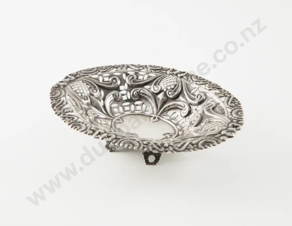 Vict S/S Bon Bon Dish Image 1++