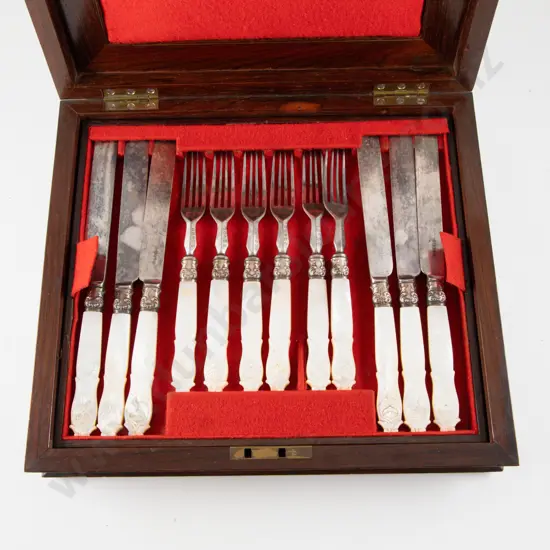 Late Vict Rosewood Cased Set Of 12 S/P Mop Handled Dessert Knives & Forks