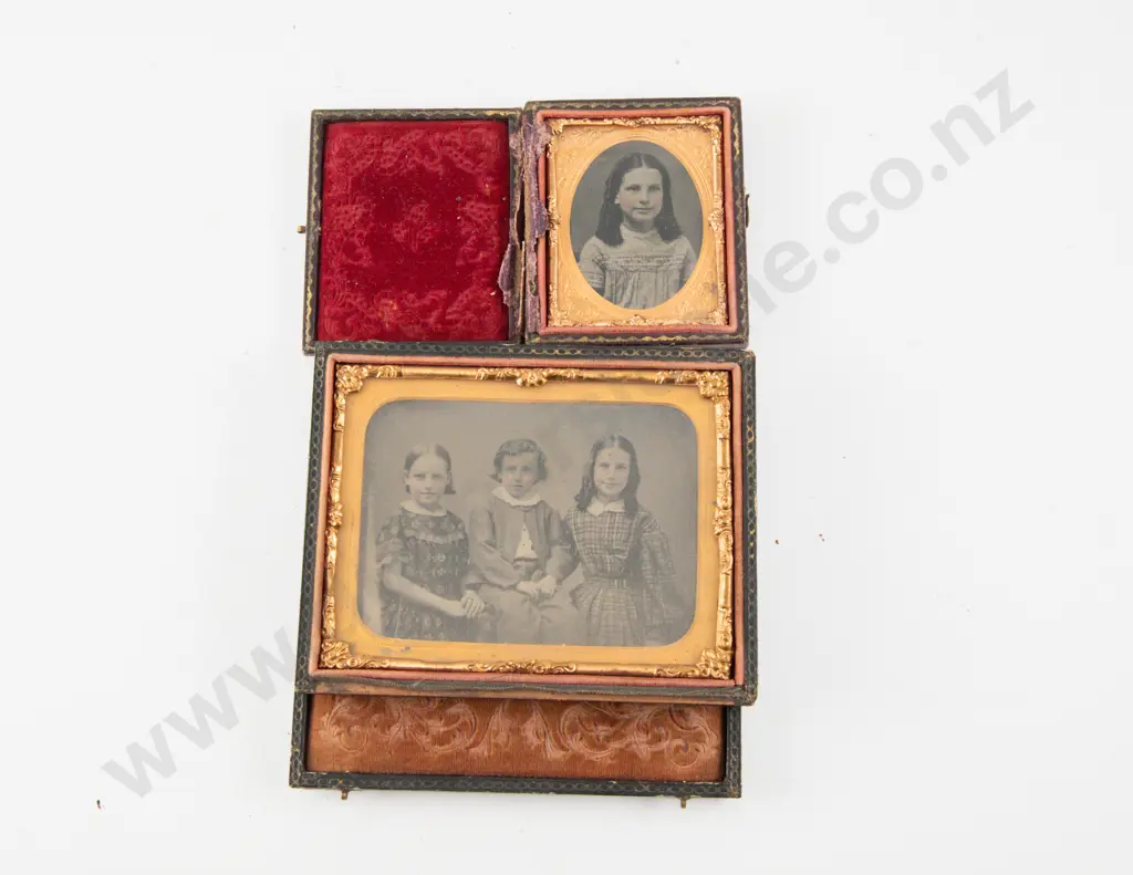 Mid C19th Embossed Leather Cased Daguerreotype Image 1++