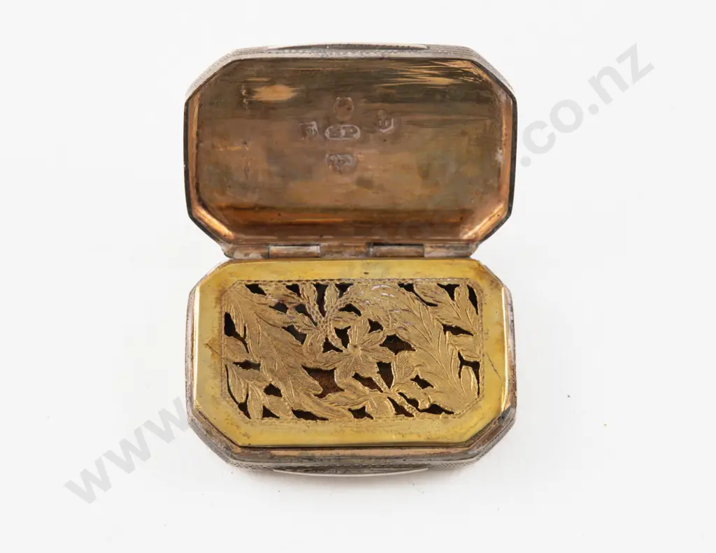 Geo III S/S Vinaigrette by Samuel Pemberton Image 1++