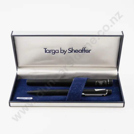Cased Targa by Sheaffer 1002 Fountain Pen and Ballpoint Pen Set Black Matt Stainless Steel