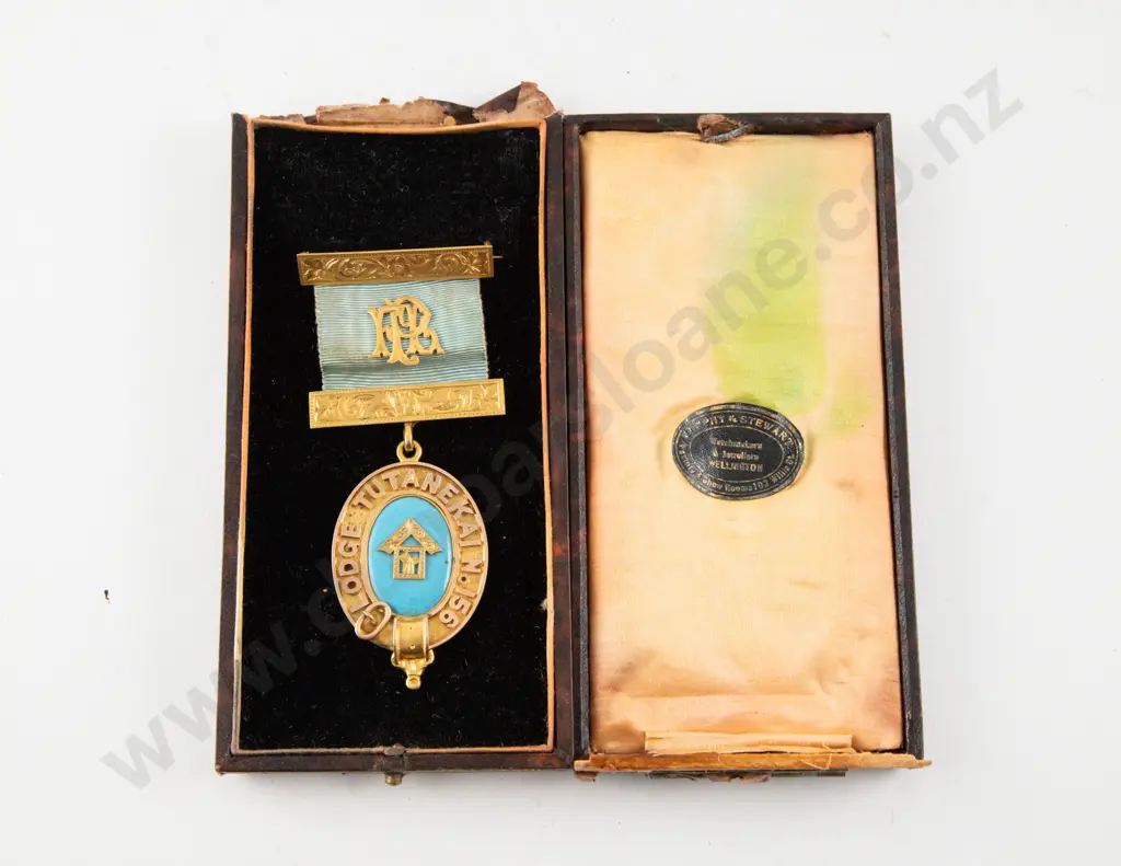 9ct Lodge Tutanekai No156 Medal Image 1++
