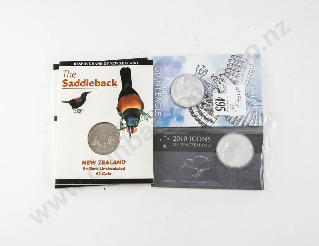 NZ 2009 Giant Eagle Unc Silver $1 2010 Icons Silver $1 and 1997 Saddleback Unc $5 Image 1++