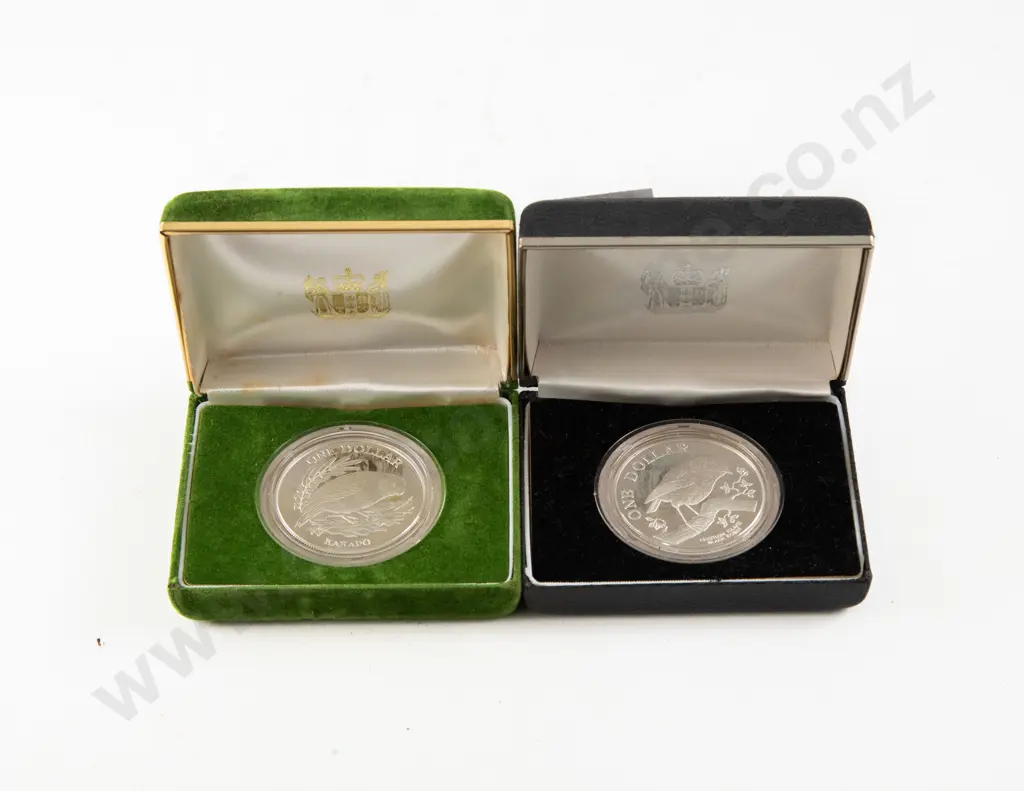 NZ 1984 Black Robin Proof Silver $1 and 1986 Kakapo Proof Silver $1 Image 1++