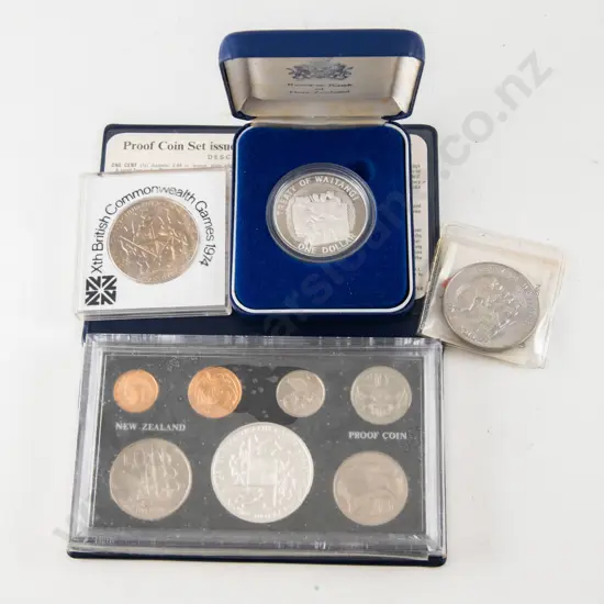 NZ 1990 Treaty of Waitangi Proof Silver $1 Unc $1 Proof Coin Set with Unc $1 1974