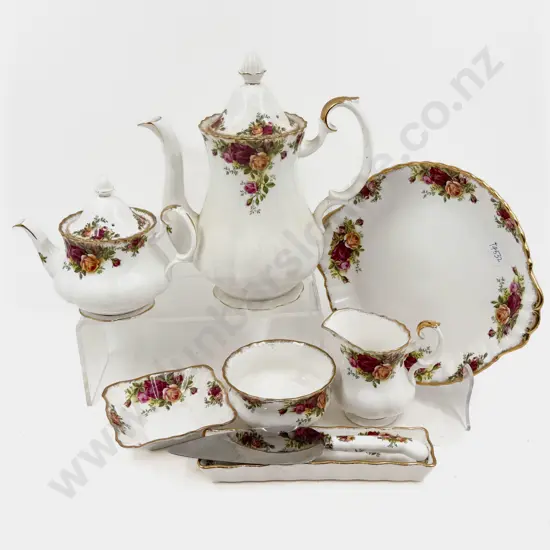Quantity of Royal Albert Old Country Roses Tea China