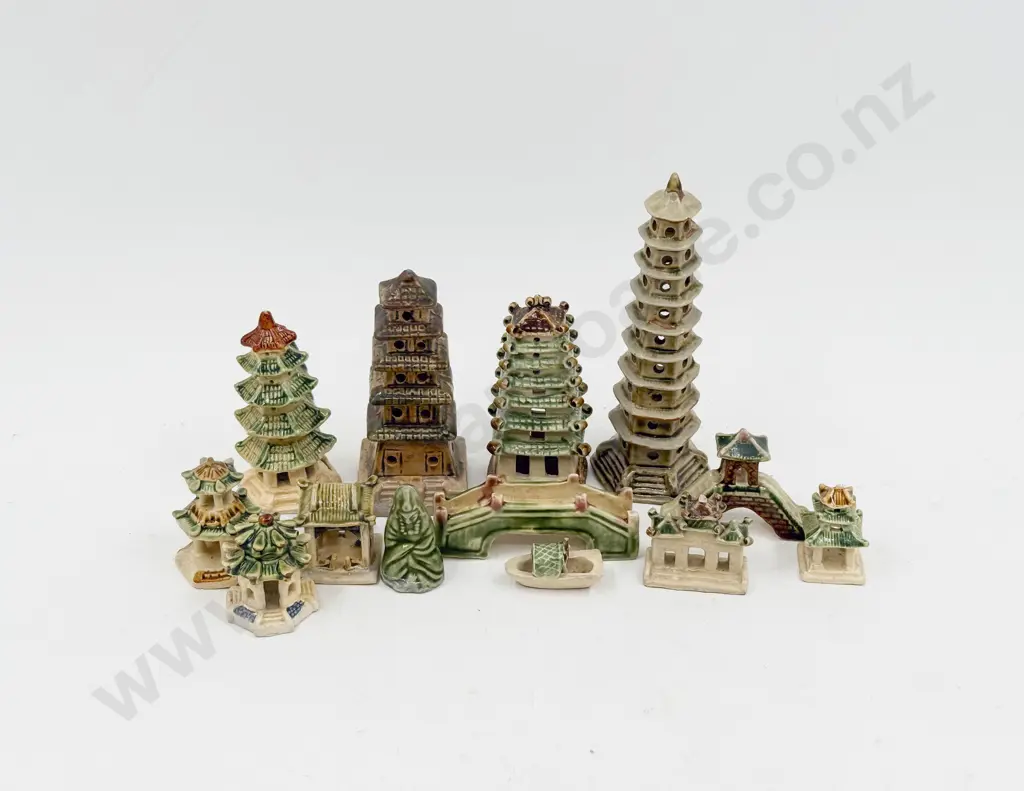 Small Quantity of Assorted Miniature Mid C20th Architectural Ornaments incl Pagodas etc Image 1++